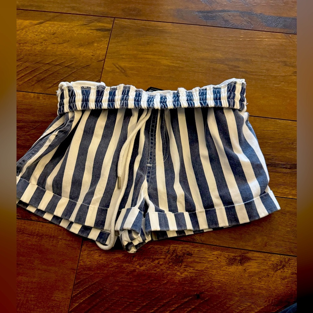 Forever 21 summer pin strip shorts